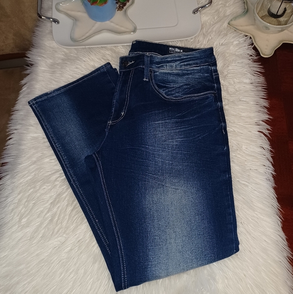 Men's 34/30 BUFFALO DAVID BITTON Six-x Straight Stretch Distressed DarkWash Jean - Picture 2 of 16